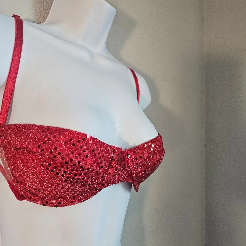 VNTG Frederick's of Hollywood 36b red sequin bra vampire romantic‎ sexy goth